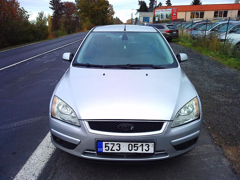 Ford Focus 1.6i,74 kW, automat!, nová STK - fotka 8 z 24