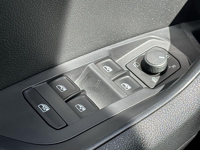 Škoda Karoq (2022) 2.0 TDI Style + - fotka 17 z 32