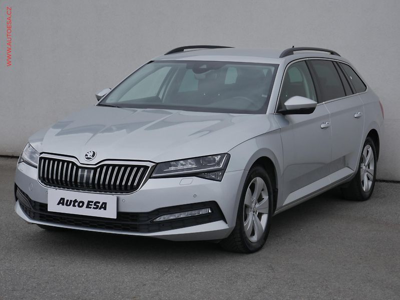 Škoda Superb (2020) 2.0 TDi, Ambition, LED, navi - fotka 3 z 23