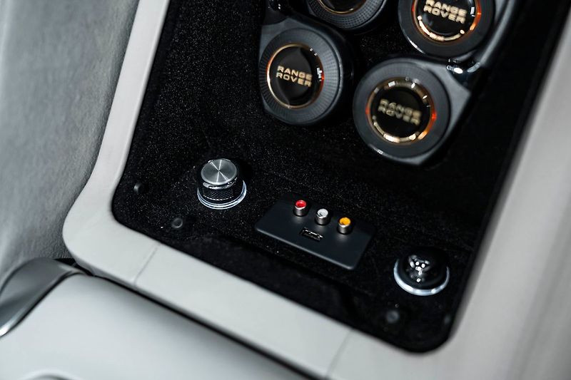 Land Rover Range Rover SV Autobiography Long - fotka 31 z 39