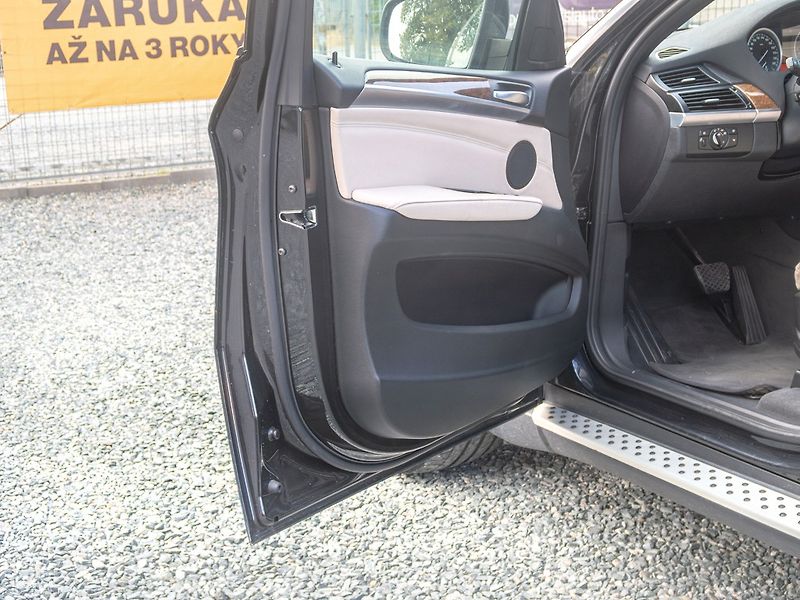 BMW X6 (2010) ČR 3.0D 225KW – PĚKNÁ - fotka 13 z 60