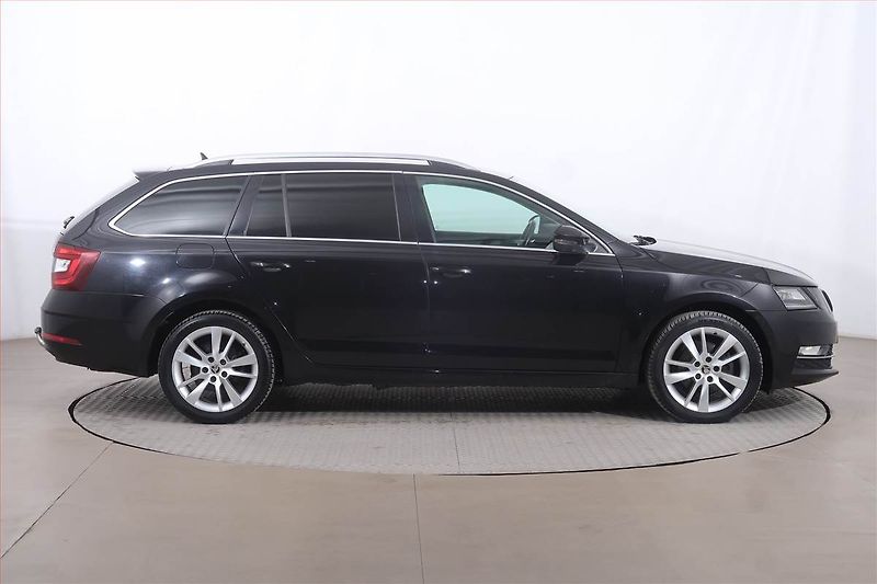 Škoda Octavia (2018) 2.0 TDI, 4X4, Automat - fotka 6 z 27