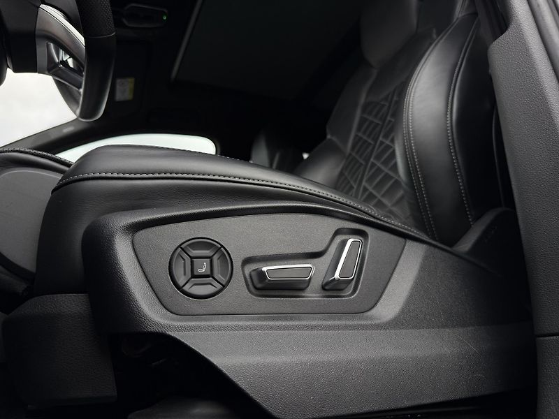 Audi SQ7 Quattro 320kW LASER/B&O/HUD - fotka 24 z 29