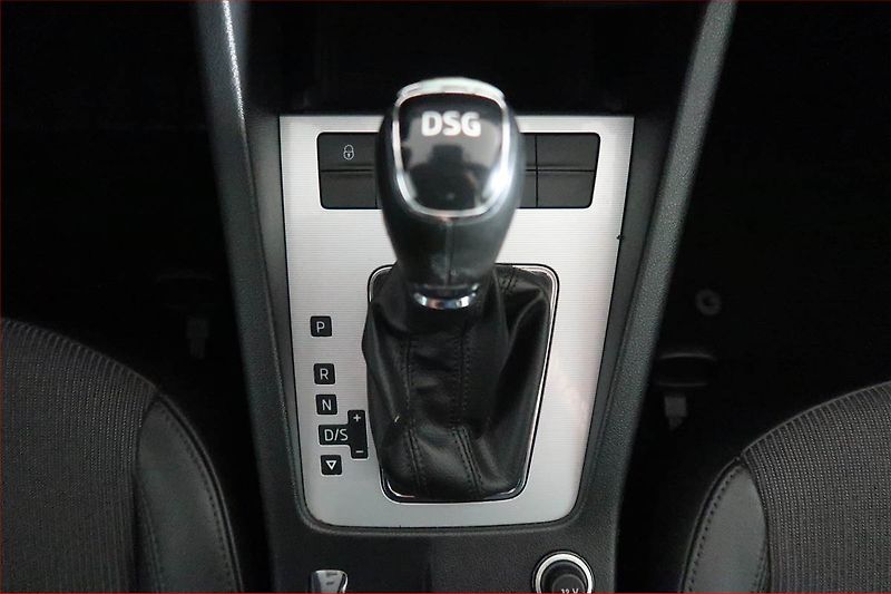 Škoda Octavia (2015) 1.6 TDI, Automat, Kůže, Navi - fotka 13 z 17