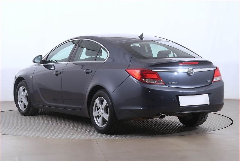 Opel Insignia (2009) 2.0 CDTI, Navi, Tempomat - fotka 4 z 19