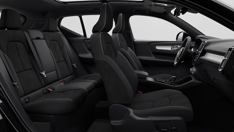 Volvo XC40 (2026) Black Edition PLUS 163k - fotka 10 z 13