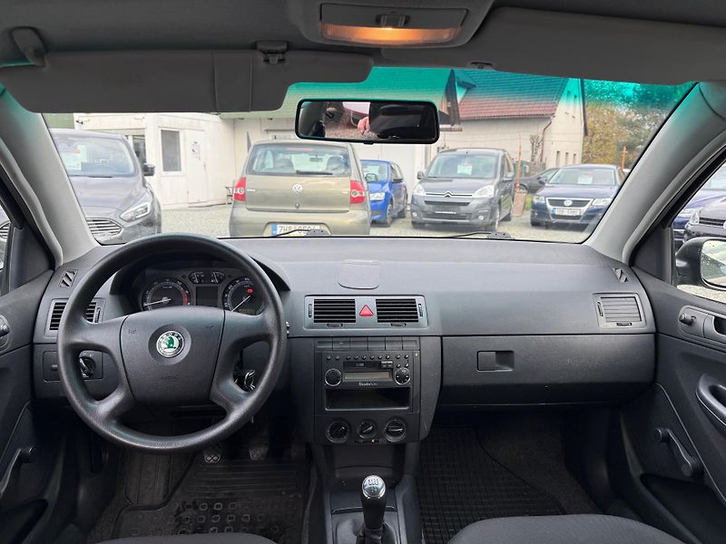 Škoda Fabia 1.2 HTP KOMBI - fotka 7 z 13