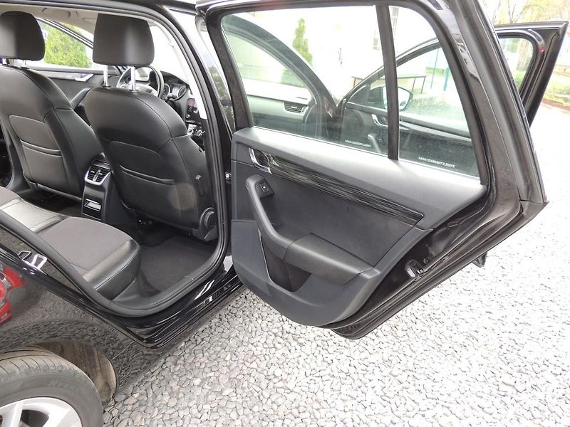 Škoda Octavia (2019) 2.0TSI,140kw,DSG,4x4,TZ,Style - fotka 16 z 49