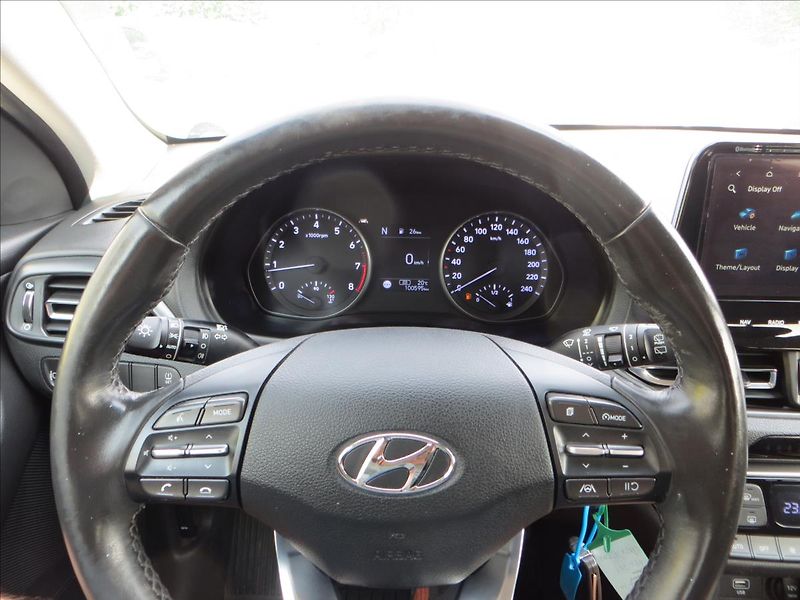 Hyundai i30 1,5 T-GDI mHEV Family Smart - fotka 25 z 28