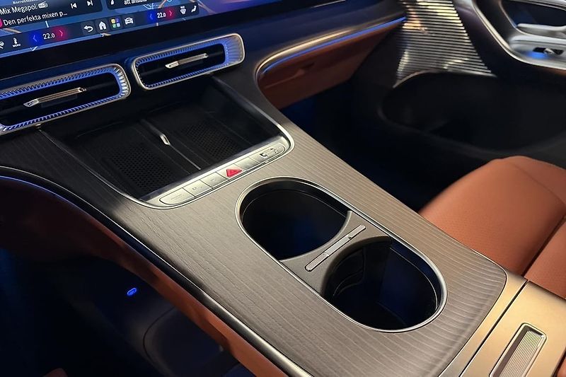 Mercedes-Benz CLC 400 4M AMG Burm Hyperscreen Pa - fotka 16 z 24