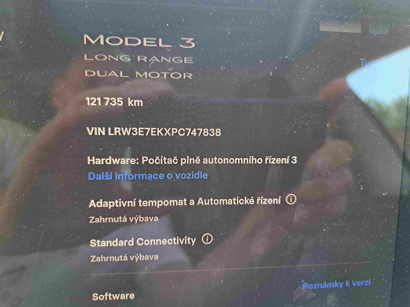 Tesla Model 3 (2023) AWD LED ACC 18ALU NAVI SOH 92% - fotka 8 z 11
