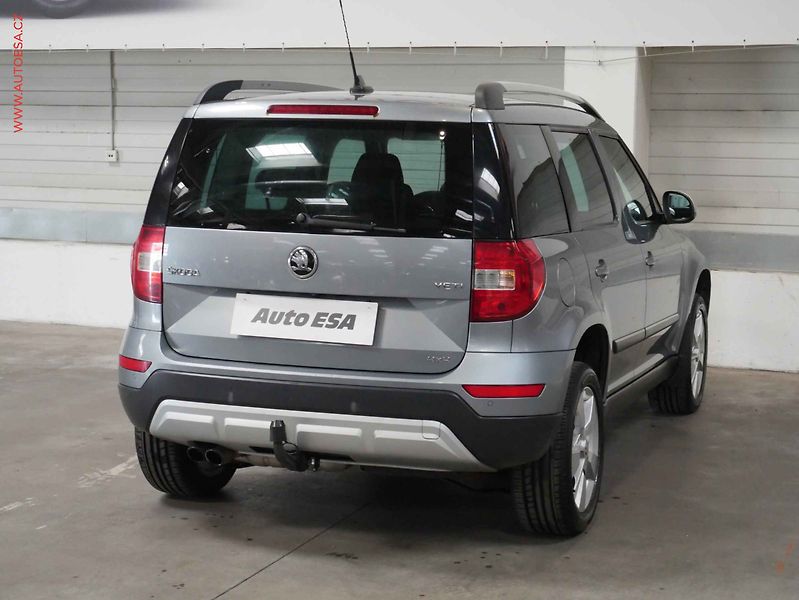 Škoda Yeti (2016) 2.0TDi 4x4, DSG, TZ, park - fotka 6 z 20