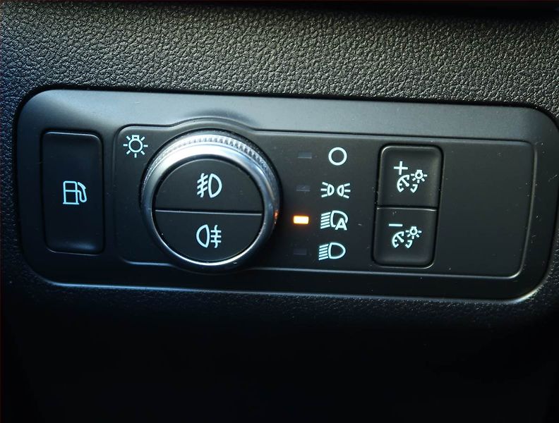 Ford Kuga (2022) Titanium 2.5 Plug-in Hybrid - fotka 17 z 23