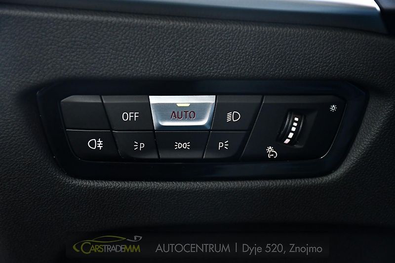 BMW Řada 3 320D xD M-SPORT ČR 1.M HUD H/K - fotka 27 z 58