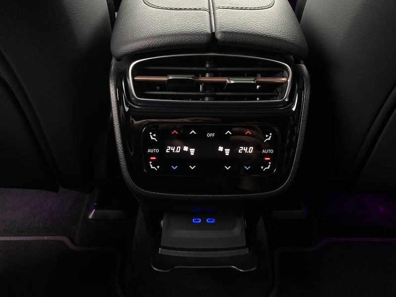 Mercedes-Benz EQE (2024) 500 4MATIC SUV - fotka 27 z 29