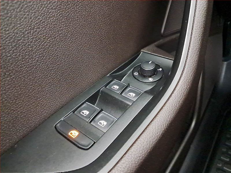 Škoda Superb (2016) Laurin&Klement 2.0 TSI, 4X4 - fotka 16 z 21
