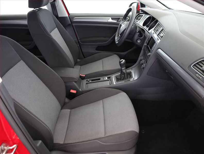 Volkswagen Golf (2014) Comfortline 1.2 TSI - fotka 7 z 12