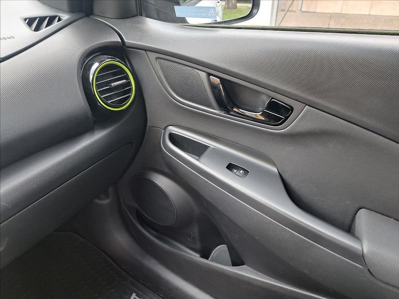 Hyundai Kona 1,0 T-GDI - fotka 33 z 56