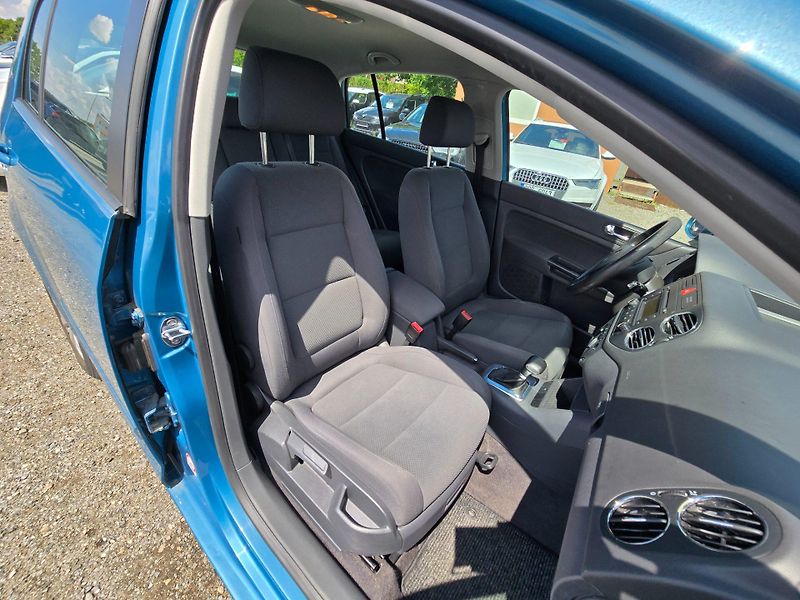 Volkswagen Golf Plus (2005) 1.6 FSI Trend DSG - fotka 21 z 23