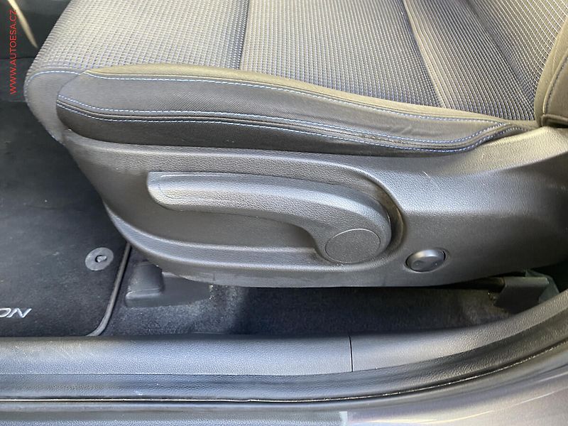 Hyundai Tucson (2016) 1.7 CRDi, AT, navi, kamera - fotka 14 z 18