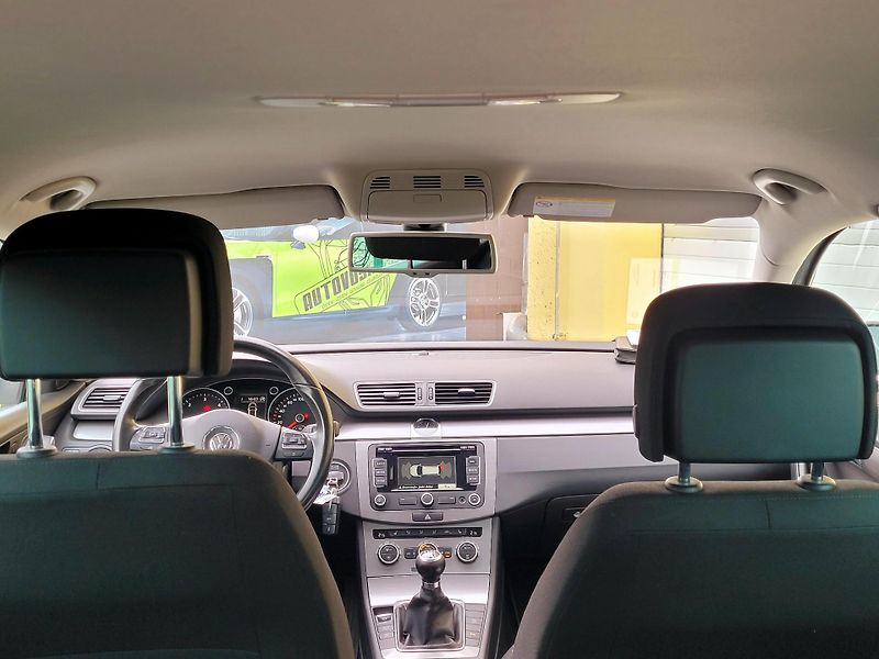 Volkswagen Passat 2,0TDi *SERV.KNIHA* PERFEKTNÍ  - fotka 18 z 48