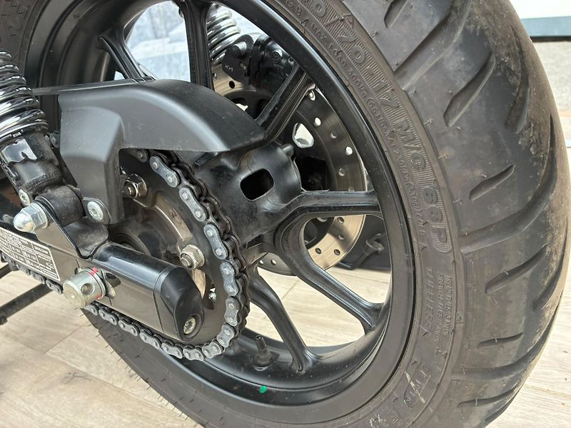 Royal Enfield Meteor 350 (2022) - fotka 14 z 19