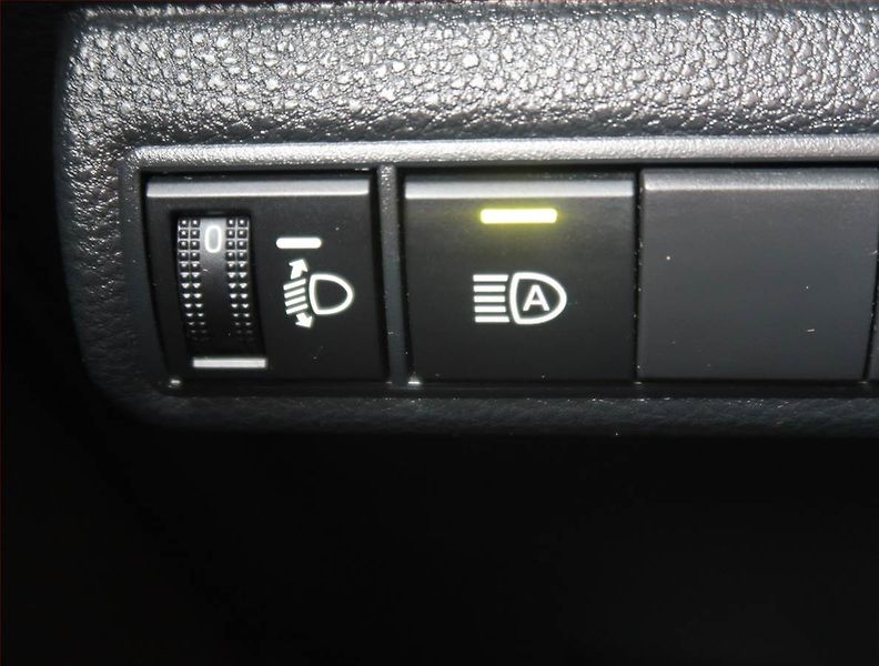 Toyota Corolla (2021) 1.5 VVT-i, Serv.kniha - fotka 16 z 19