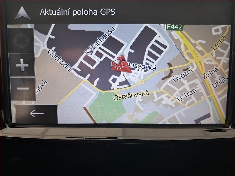 Renault Clio (2015) 1.2 16V, Tempomat - fotka 13 z 17