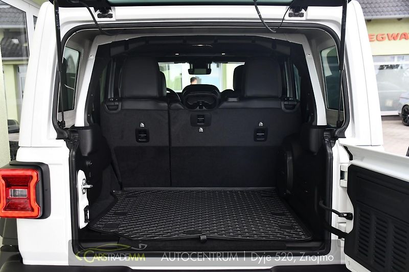 Jeep Wrangler 3.6L AWD RUBICON 4tisKM - fotka 45 z 52