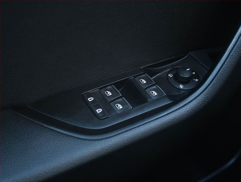 Škoda Superb (2019) Style 2.0 TDI, Serv.kniha - fotka 20 z 26