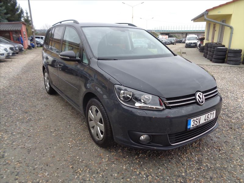 Volkswagen Touran 1,4 - fotka 1 z 19