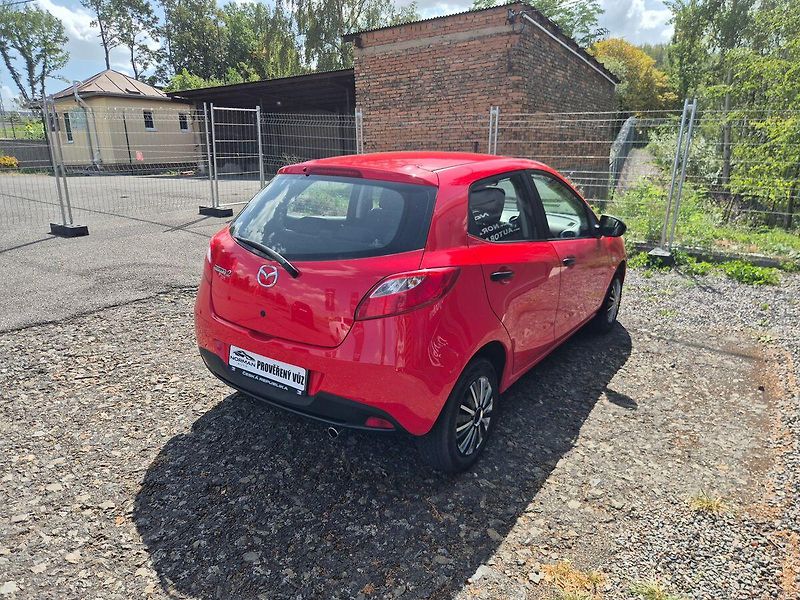 Mazda 2 1.3i 55kW, koroze prahů - fotka 8 z 21
