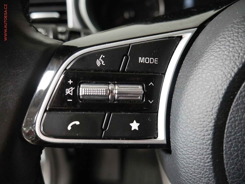 Kia Ceed (2023) 1.5 T-GDI, 1.maj,ČR, servis - fotka 12 z 20