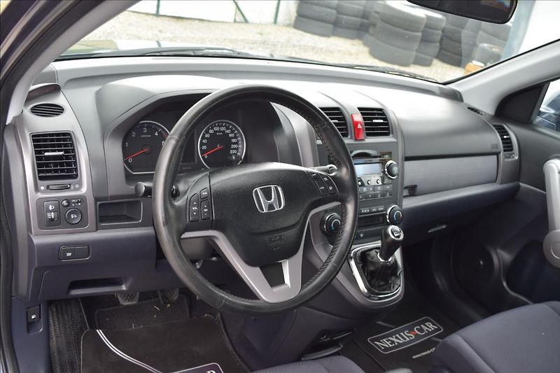 Honda CR-V 2,2 d 103KW TAŽNÉ 4X4 2XKOLA - fotka 16 z 50
