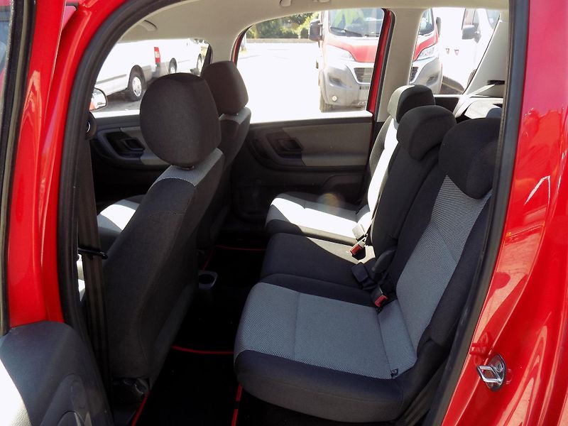 Škoda Roomster 1,2 TSI 63 KW ACTIVE, KLIMA - fotka 23 z 54