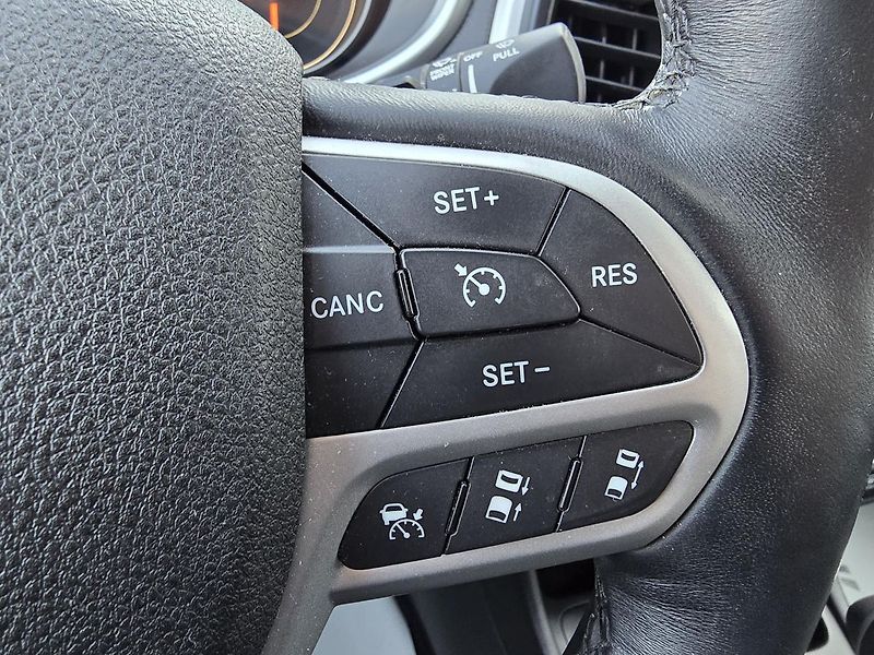 Jeep Cherokee 147kW 4x4 LIMITED KŮŽE NAV - fotka 28 z 49