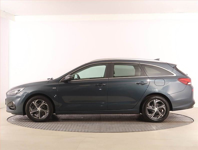 Hyundai i30 (2021) Smart 1.5 T-GDI MHEV, Automat - fotka 3 z 22