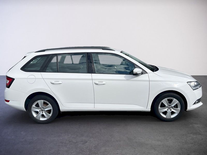 Škoda Fabia (2019) Ambition 1.0TSi 70kW 5°manuáln - fotka 8 z 26