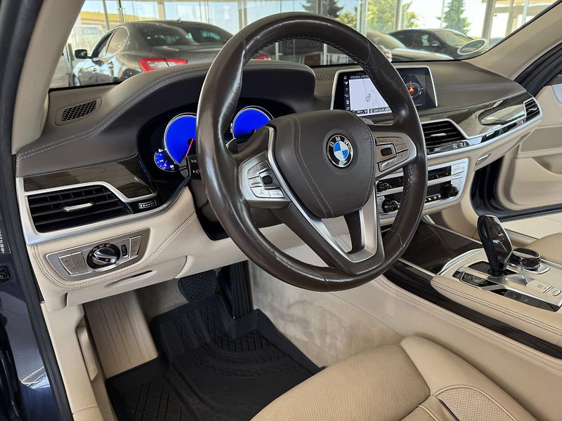 BMW Řada 7 750i xDrive*Laser*NočníVidění - fotka 9 z 47