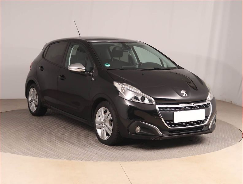 Peugeot 208 (2016) 1.6 BlueHDi, Tempomat - fotka 1 z 15