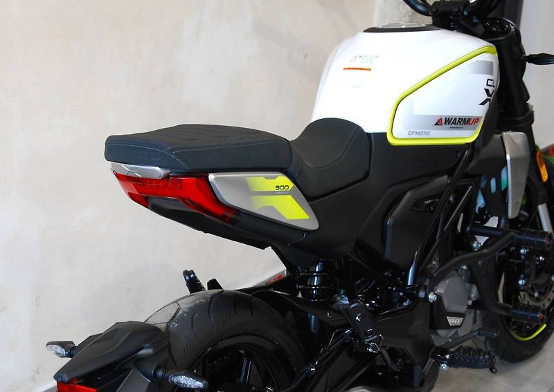 CFMOTO 300 CL-X (2026) 300CL-X - prezentační model,99 - fotka 4 z 20
