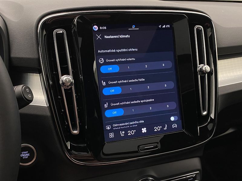 Volvo XC40 (2026) B3 AUT DARK PLUS - fotka 43 z 60