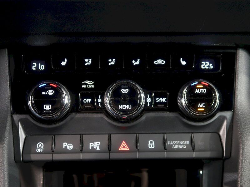 Škoda Karoq (2026) SPORTLINE 2.0TSI 140KW DSG - fotka 32 z 42