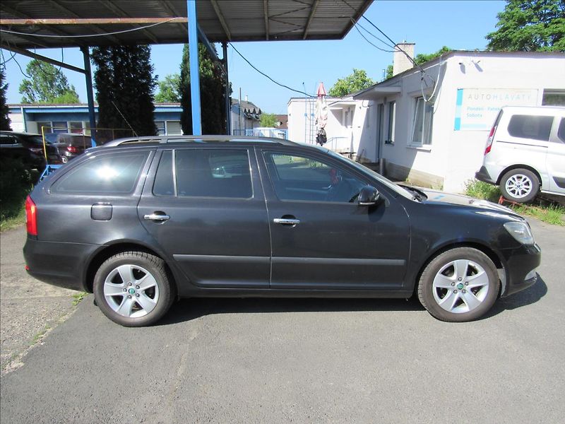 Škoda Octavia 1,6 TDI 77kW Combi - fotka 8 z 27