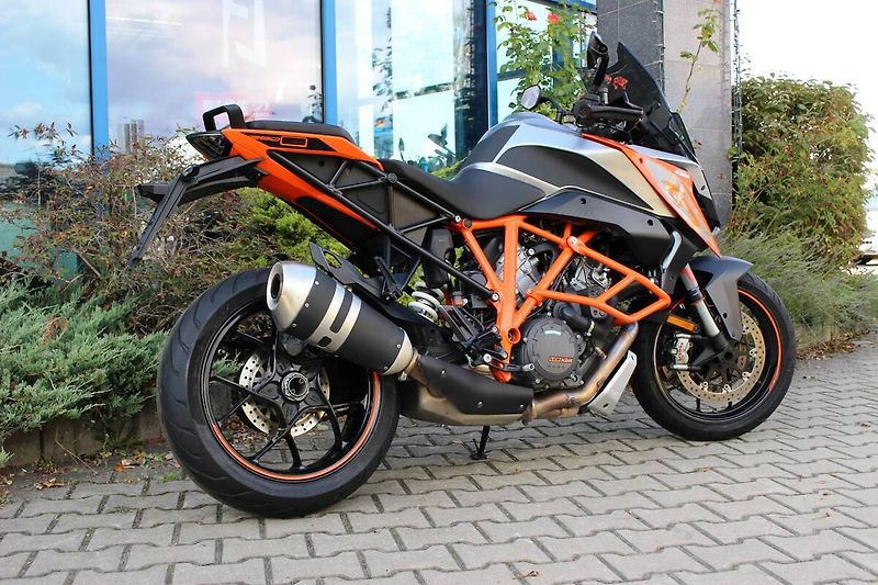 KTM 1290 Super Duke GT (2019) 2019 TOP STAV - AKCE - fotka 6 z 8