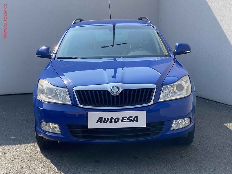 Škoda Octavia (2009) 1.4 TSi, 1.maj,ČR, AAC - fotka 2 z 15