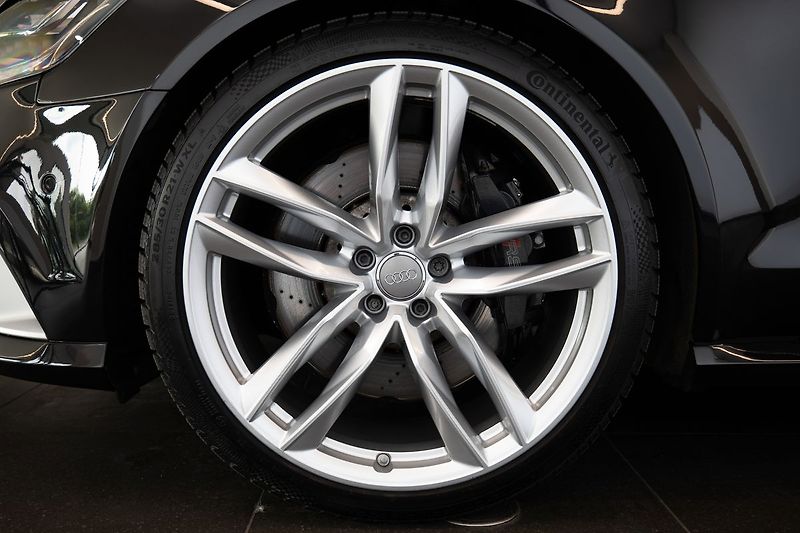 Audi RS 6 Bang&Olufsen/360 - fotka 24 z 26