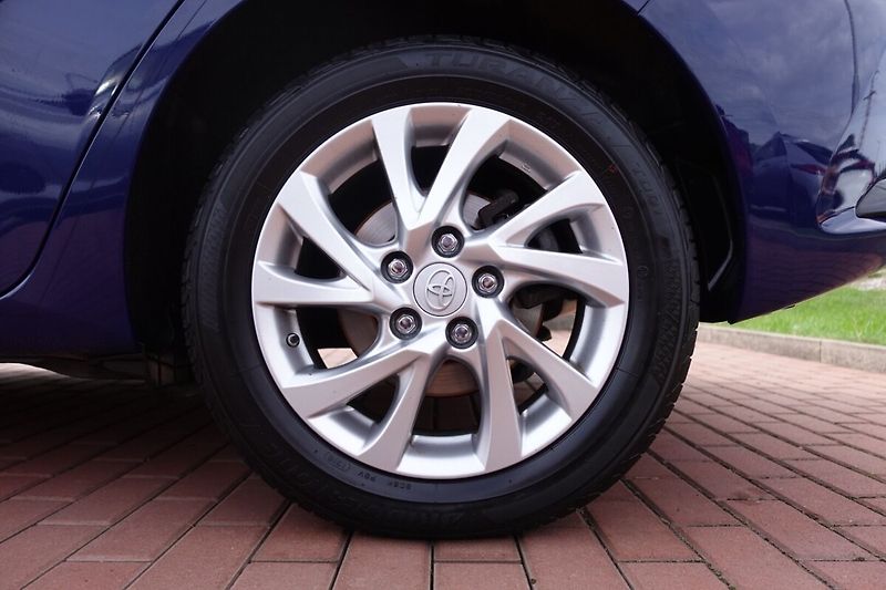 Toyota Auris 1.6VVTi 6M/T BO Active Trend - fotka 8 z 32