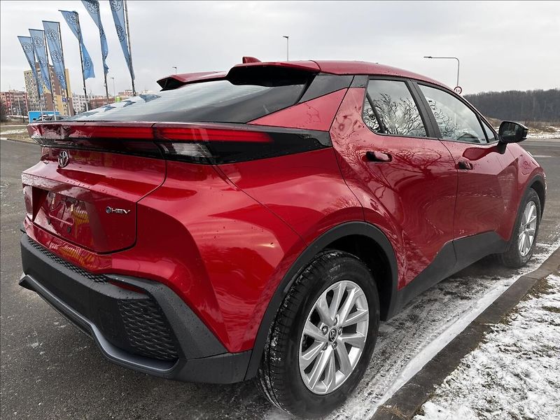 Toyota C-HR 1,8HEV Comfort - fotka 6 z 13