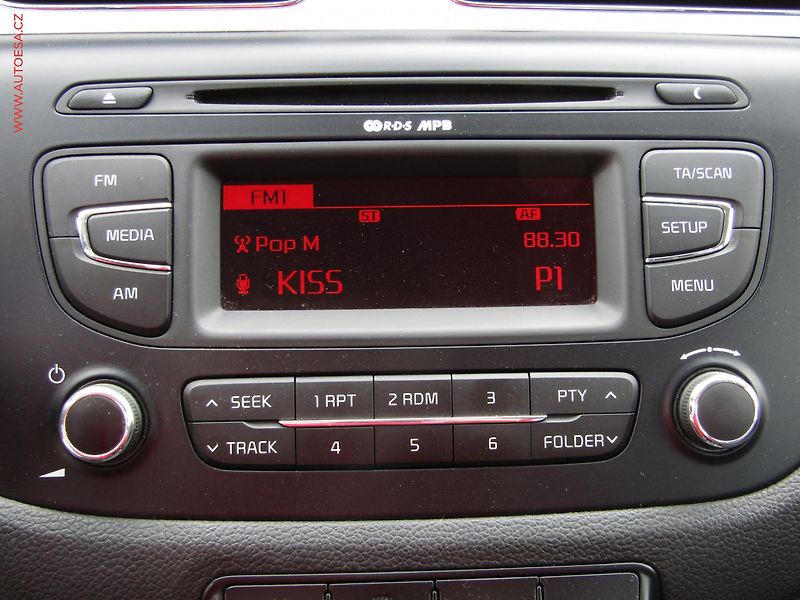 Kia Ceed (2012) 1.4 CRDi, ČR, AC, +kola - fotka 14 z 16